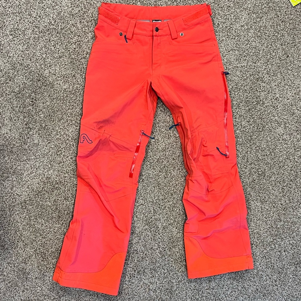 Flylow women’s Donna hard shell ski pants - watermelon pink size M